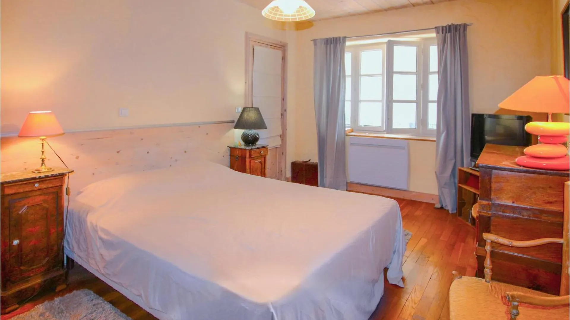 3 Bedroom Gorgeous Home In Monseveroux Montseveroux 0*,  France